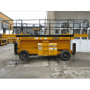 Ножничный дизельный подъемник Haulotte H15SDX с рабочей высотой 15 метров